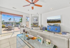 Televisión, chimenea