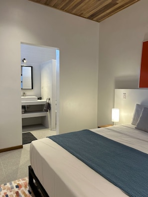 3 habitaciones, cuna de viaje, wifi gratis y ropa de cama