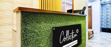 House | Reception