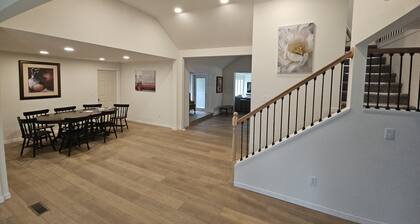 New Renovation: 5BR Lake Delavan Retreat, Fire Pit, Huge Yard, Lake Access