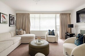 Living area - The Hyde Park Townhouse (London)