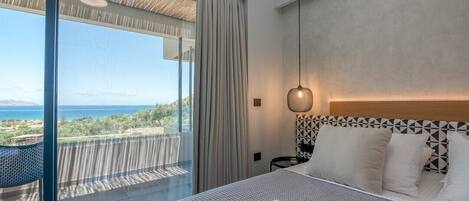 3 slaapkamers, een strijkplank/strijkijzer, wifi, beddengoed