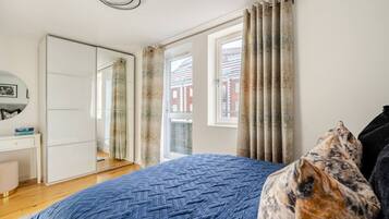 2 soverom, strykejern/-brett, internettilgang og sengetøy