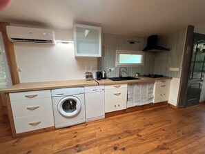 Micro-ondes, plaque de cuisson, lave-vaisselle