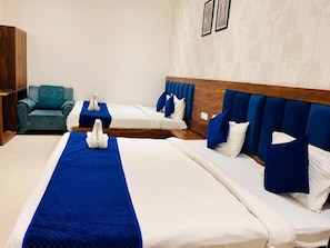 In-room safe, desk, soundproofing, iron/ironing board