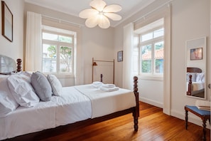5 bedrooms
