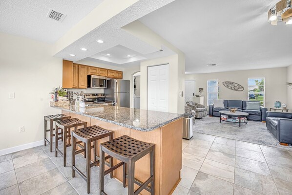 Fridge, microwave, oven, stovetop - WATERFRONT WITH DIRECT GULF ACCESS – GOLF CART with stay, KAYAKS, BIKES & MORE! (Hernando Beach)