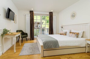 6 Schlafzimmer, Bügeleisen/Bügelbrett, WLAN, Bettwäsche
