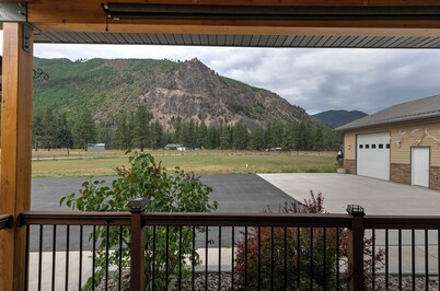 Mountain Views & River Access-Dog-Friendly Retreat Near Missoula In Alberton!