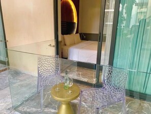 3 bedrooms, internet, bed sheets