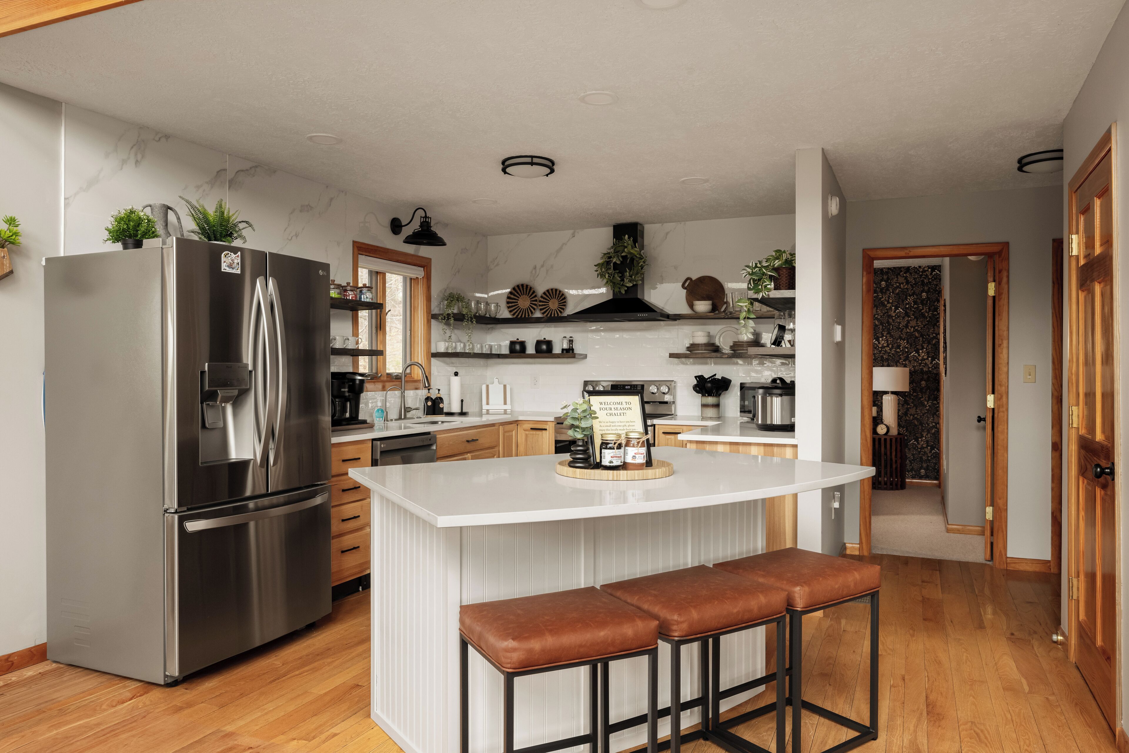 Fridge, microwave, oven, dishwasher