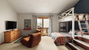 3 Schlafzimmer, Schreibtisch, Bügeleisen/Bügelbrett, Reisekinderbett