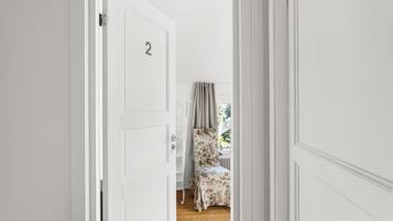 Economy-Zimmer, Blick auf den Innenhof | Kostenloses WLAN, Bettwäsche