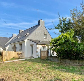 Exterior - Kernevé lean-to (Plouharnel)