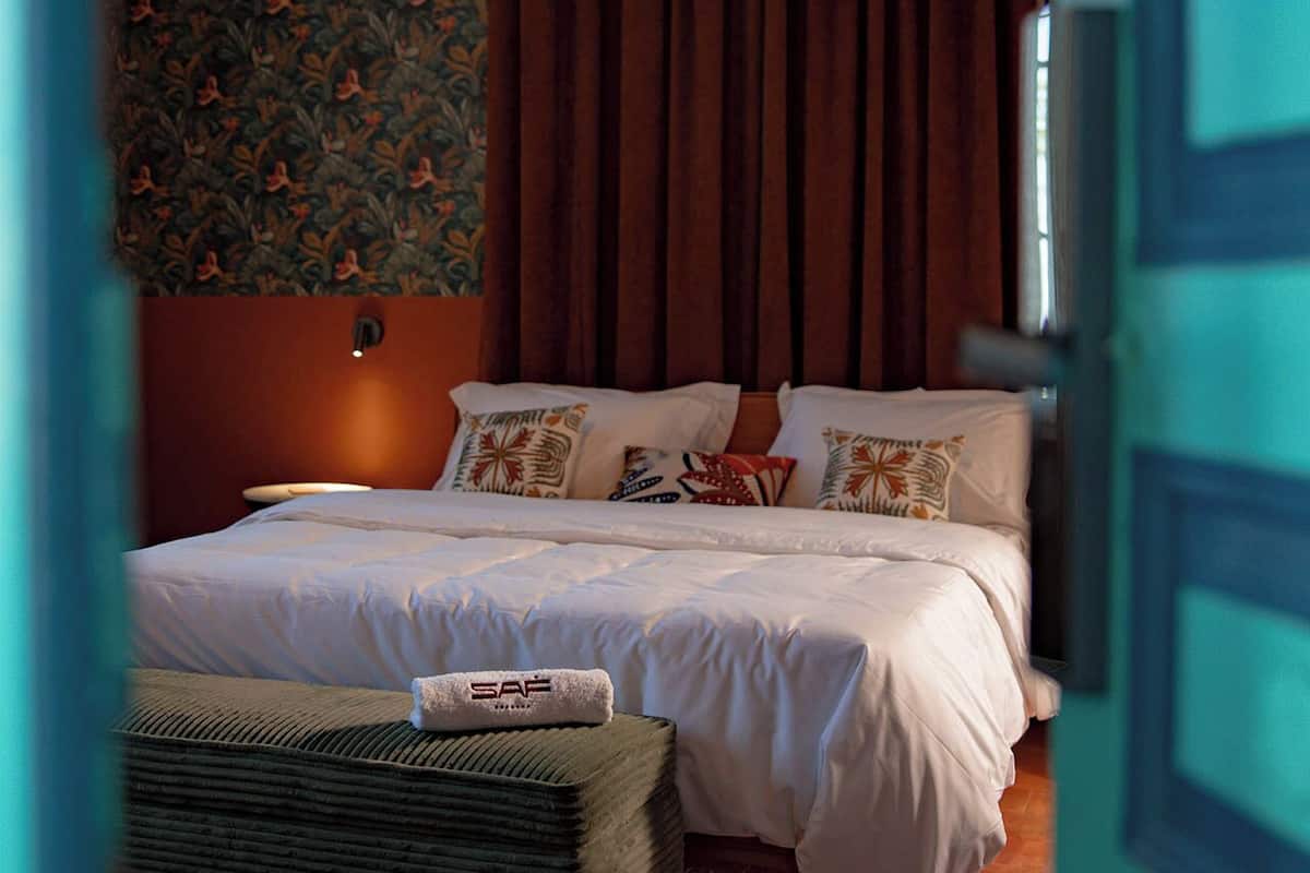 Deluxe-Suite, Terrasse | Bettwäsche aus ägyptischer Baumwolle, hochwertige Bettwaren, Zimmersafe