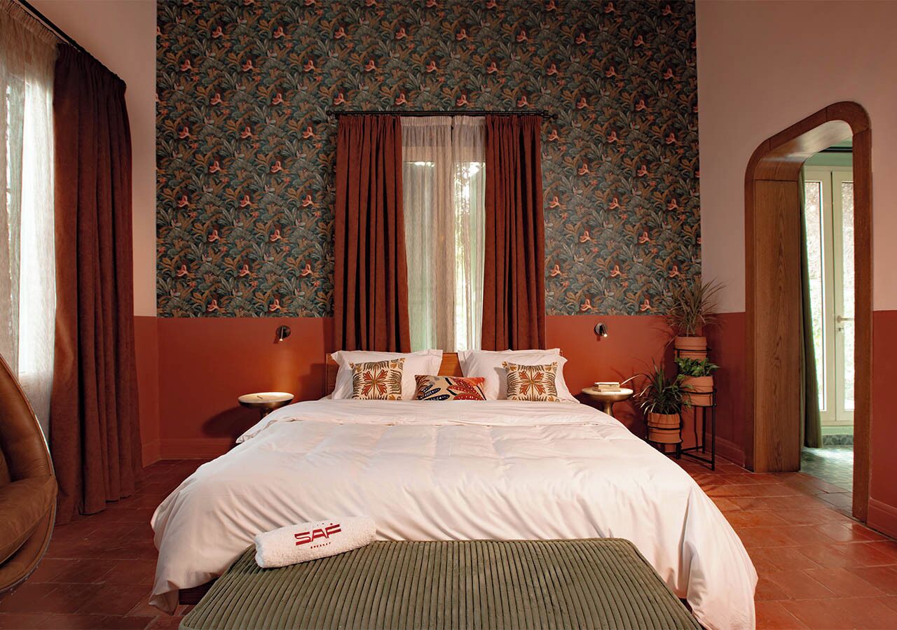 Suite – deluxe, terrasse | Sengetøy i egyptisk bomull, sengetøy av topp kvalitet og safe på rommet