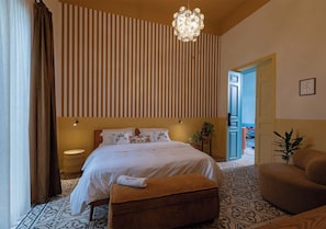 Superior-Doppelzimmer, Terrasse, Gartenblick | Bettwäsche aus ägyptischer Baumwolle, hochwertige Bettwaren, Zimmersafe