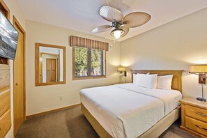 2 bedrooms, iron/ironing board, Internet