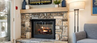 Cool 2-bedroom condo with walk-in shower in charming Fish Creek