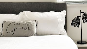 4 habitaciones, tabla de planchar con plancha, wifi y ropa de cama