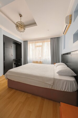 Standard Double Room | Desk, laptop workspace, blackout curtains, free WiFi - Ferah Hotel (Gebze)