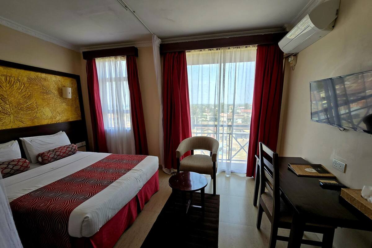 Deluxe Double Room, City View