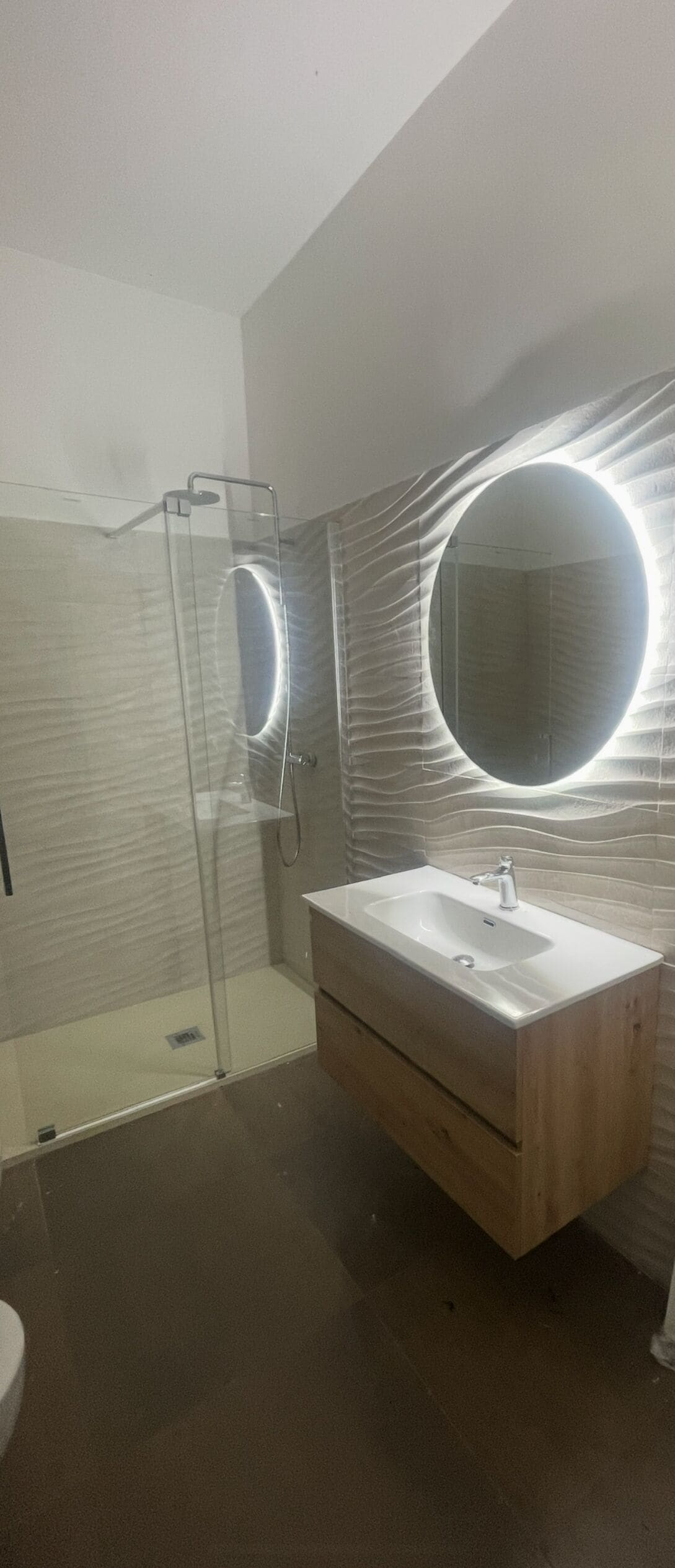 Comfort Room, Non Smoking | Desk, iron/ironing board, rollaway beds, free WiFi