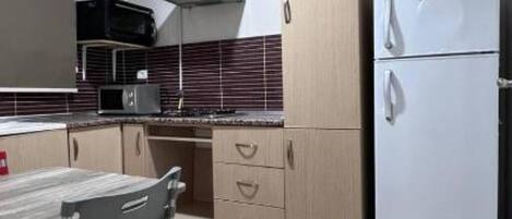 Mikrowelle, Ofen, Herdplatte, Geschirrspüler