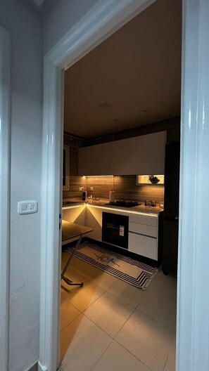 Microwave, oven, stovetop, dishwasher - Your elegant and spacious Chez-Moi retreat in the heart of Sfax (Sfax)
