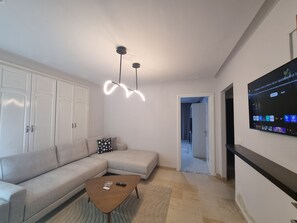 TV - Your elegant and spacious Chez-Moi retreat in the heart of Sfax (Sfax)