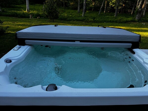 Baignoire à remous extérieure