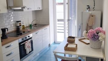 Refrigerador, horno, placa de cocina, lavavajillas