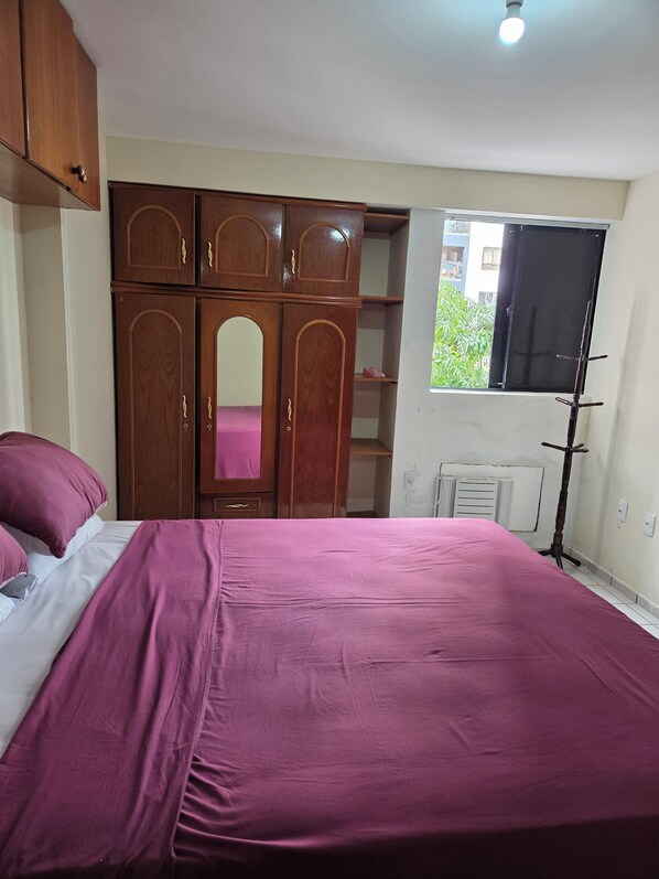 1 bedroom, internet, bed sheets