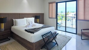 2 bedrooms, iron/ironing board, WiFi