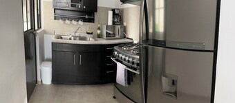 2 Bedroom Modern Apartment with Pool in Puebla near VW & ValâQuirico