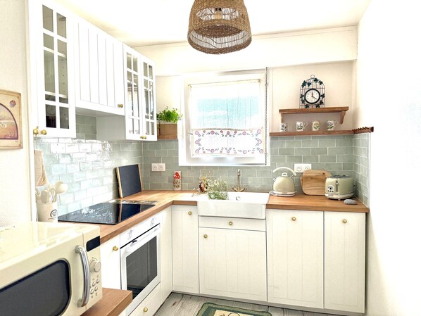 Microwave, oven, stovetop, dishwasher