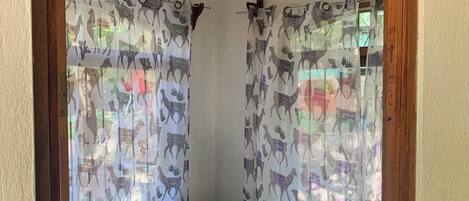 2 室のベッドルーム、WiFi、ベッドシーツ