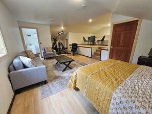5 Schlafzimmer, Bügeleisen/Bügelbrett, WLAN, Bettwäsche