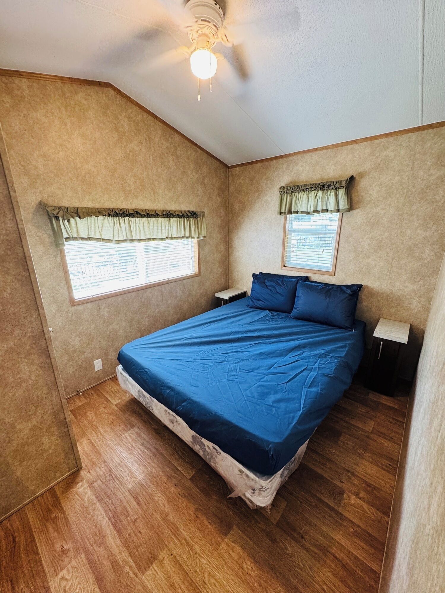 2 bedrooms