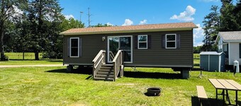 Rental Cabin #305 w/ Queen bed