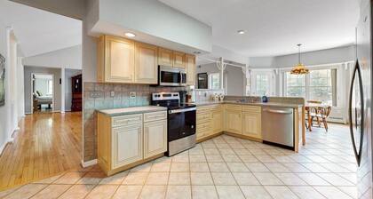 Blakeslee’s Ultimate Luxury Villa: 6 Bedrooms, Movie Theater & Bar