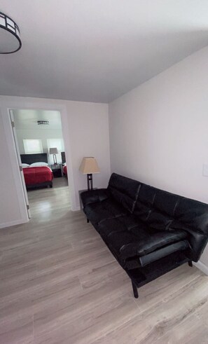 Interior - 3-bedroom house in lovely Oshkosh with AC (Oshkosh)