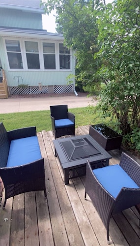 3-bedroom house in lovely Oshkosh with AC