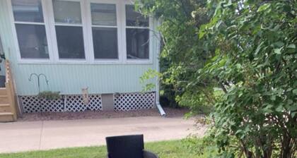 3-bedroom house in lovely Oshkosh with AC