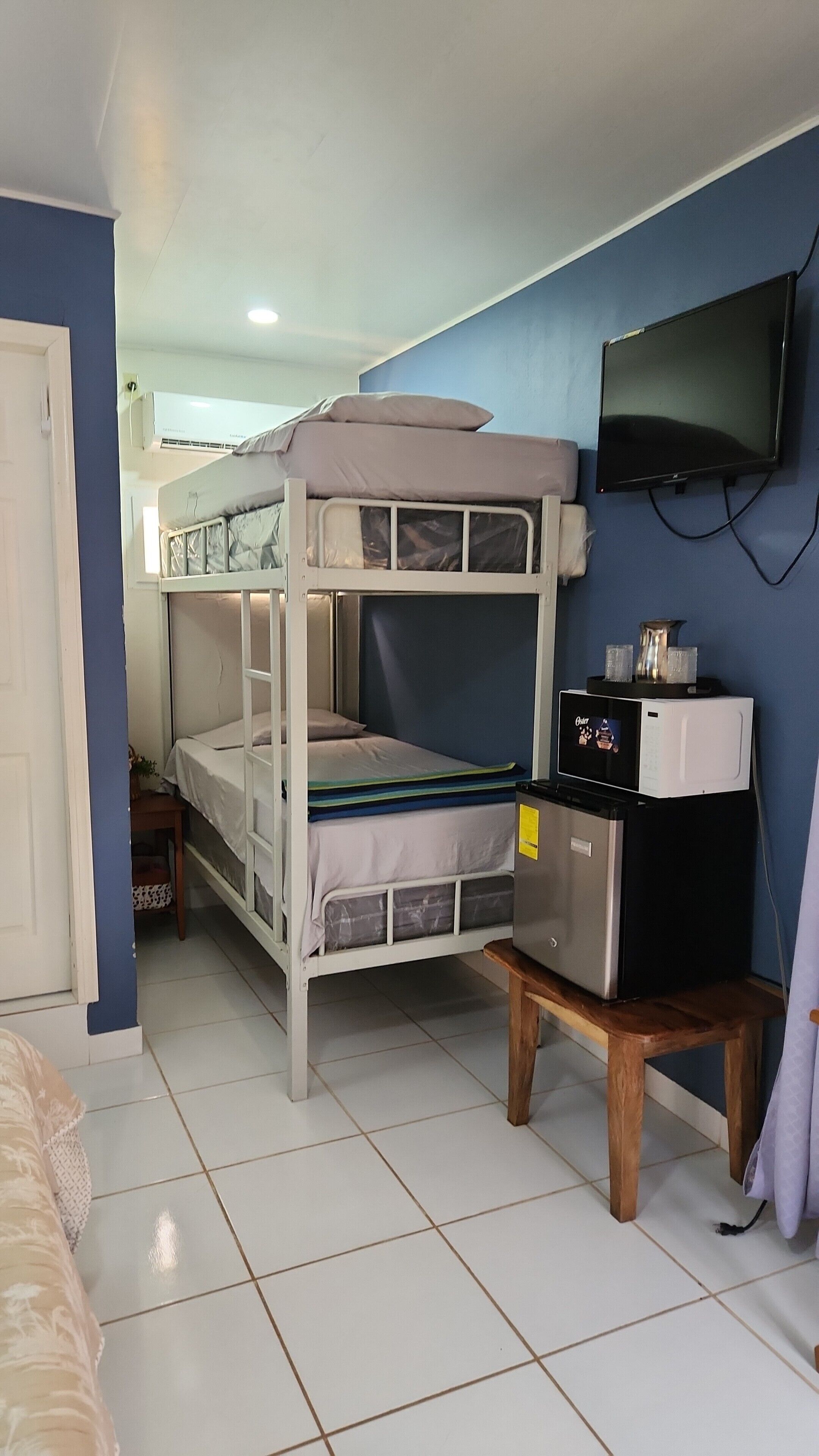 1 chambre, fer et planche à repasser, accès Internet, draps fournis