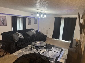 Living area - Cool apartment with AC in vibrant Rotterdam (Rotterdam)