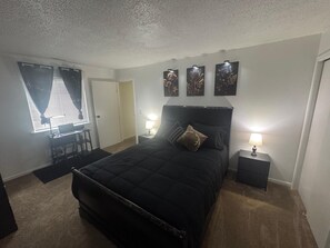 Silitysrauta/-lauta, Wi-Fi, vuodevaatteet