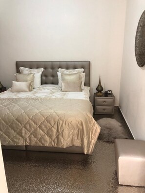 3 bedrooms, WiFi, bed sheets