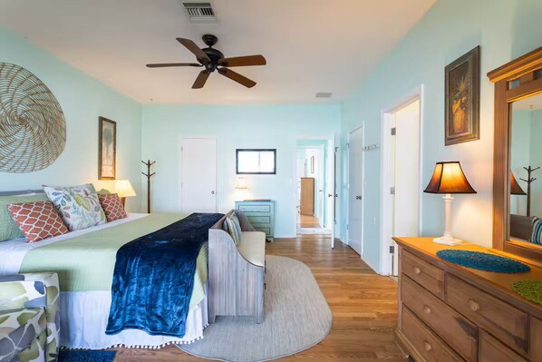 3 habitaciones, tabla de planchar con plancha, wifi y ropa de cama