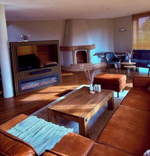 Fernseher, Kamin